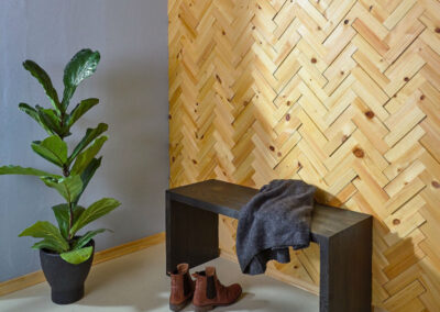 Wooden wall decoration of solid pine wood. Product: NORTO Leth